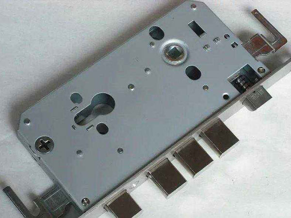 玛纳斯24小时上门开锁公司